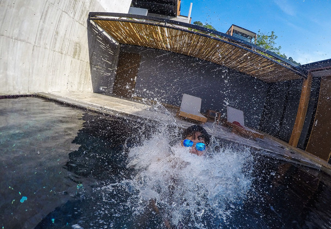 全球婚礼目的地探路：NAKA，悬空在半山腰上的透明火柴盒