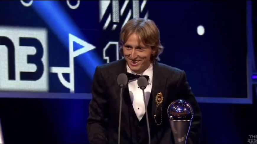 世界足球先生c罗马拉多纳,梅西c罗各有几个世界足球先生