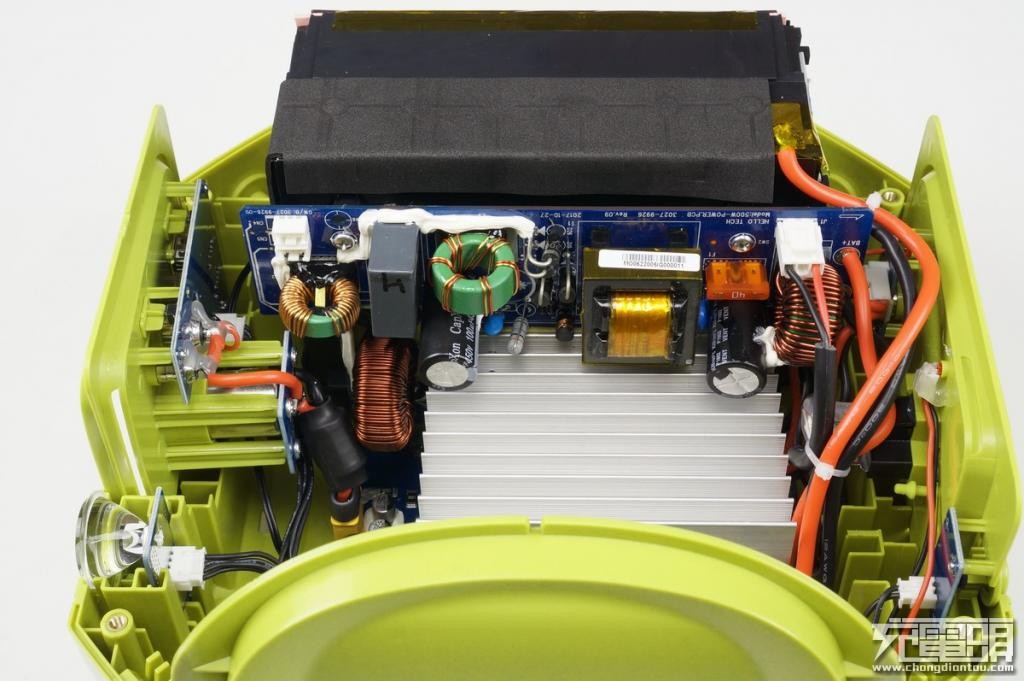 电小二户外电源拆解,电小二户外电源拆机