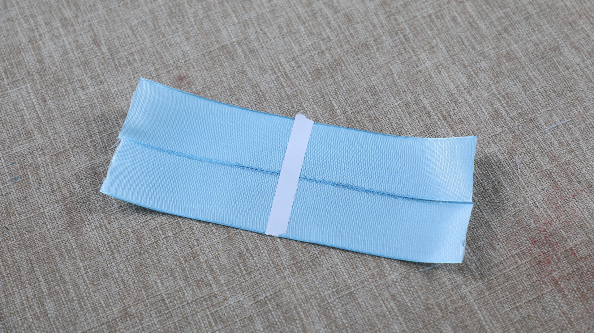 蝴蝶结多种系法总有一款适合你,蝴蝶结已经过时了这种系法更漂亮