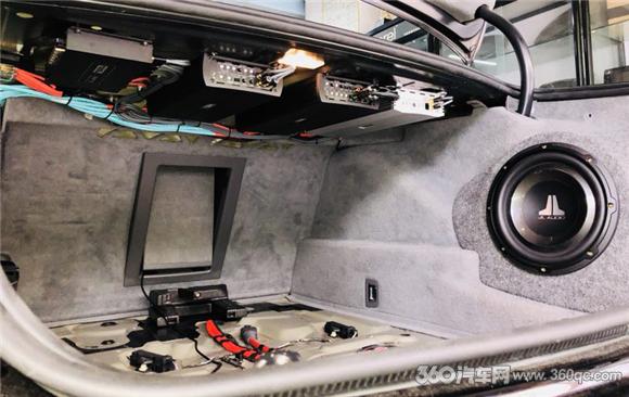 宝马16个音响原厂效果,宝马原厂4个音响效果