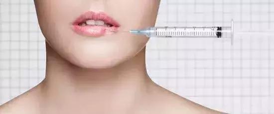 在朋友圈卖什么犯法,朋友圈倒卖正规货品犯法吗