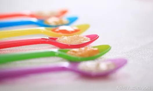 婴儿吃辅食肠胃会不会不舒服,宝宝肚子不舒服吃什么辅食