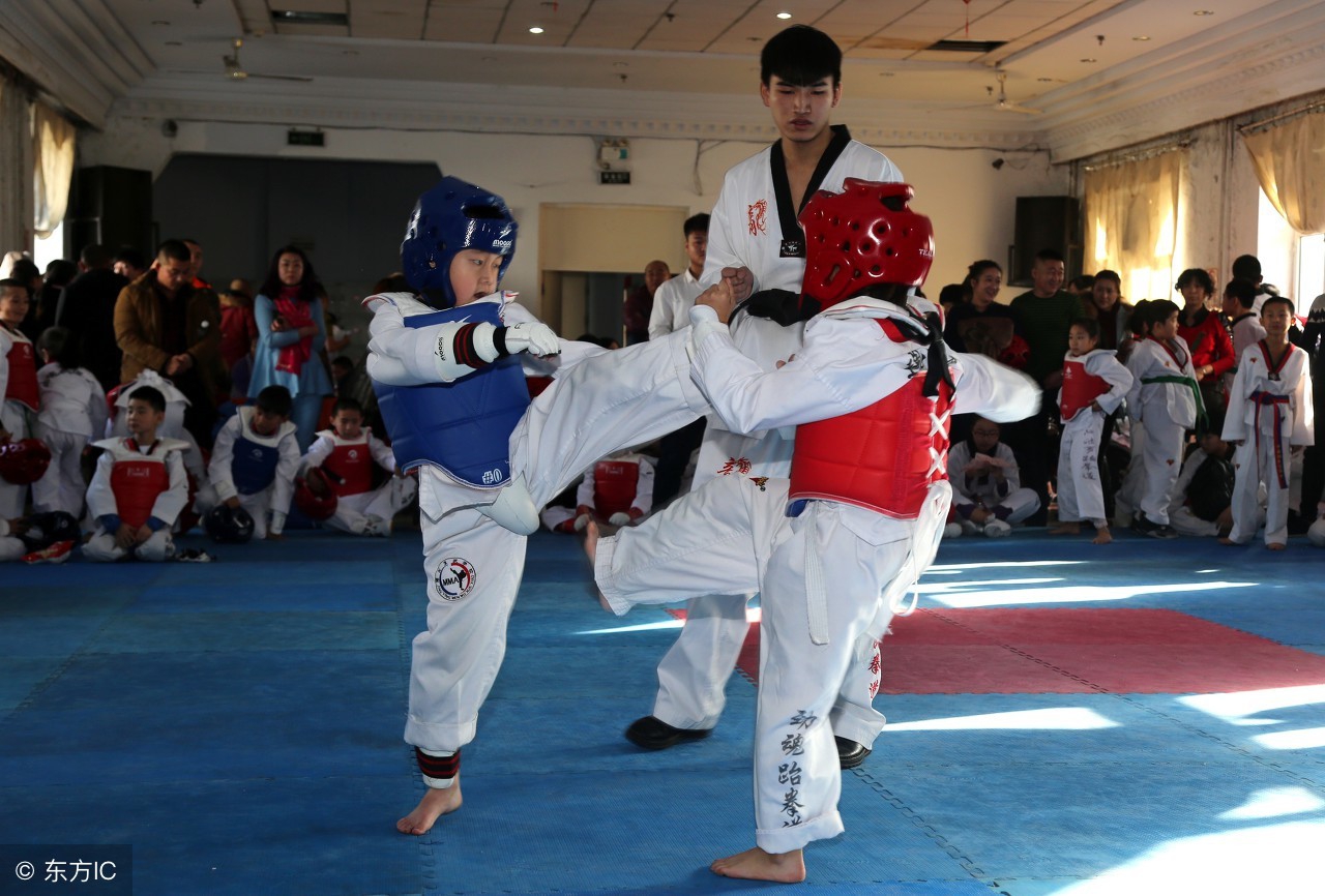 跆拳道竞技规则使用的拳法是什么,跆拳道竞技竞赛规则文档