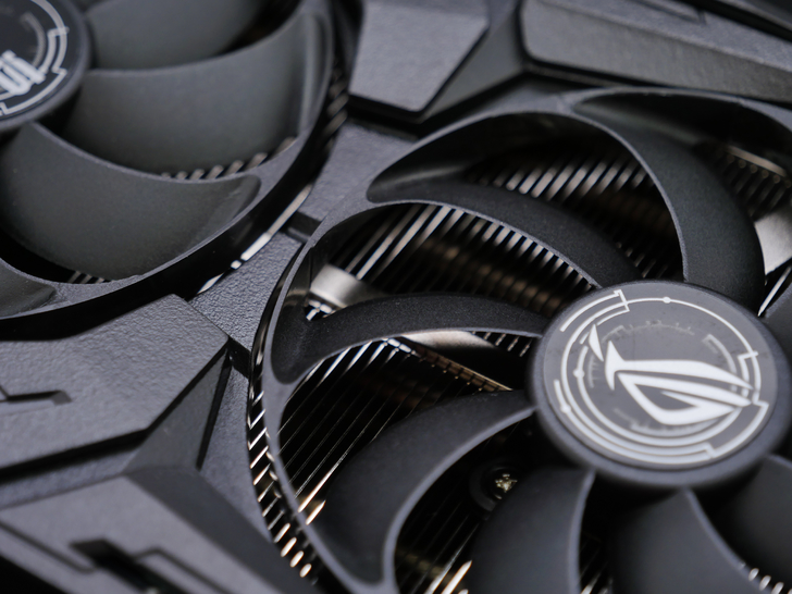 鍗庣rogstrixrtx3070,鍗庣rogstrixrtx4090