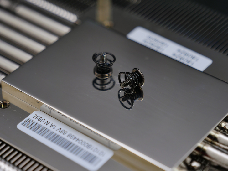 鍗庣rogstrixrtx3070,鍗庣rogstrixrtx4090