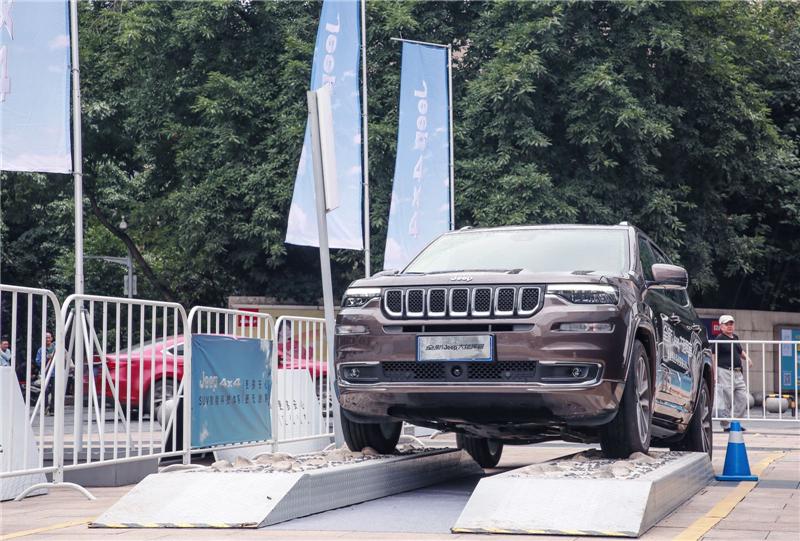 jeep4x4有limited功能吗,jeep4x4的黑科技体验四季路况
