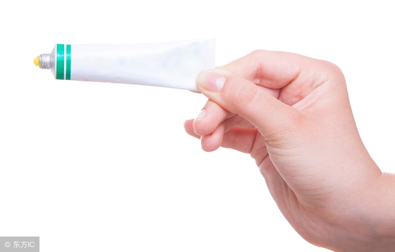 地塞米松软膏和皮炎平软膏,皮炎平软膏和醋酸地塞米松