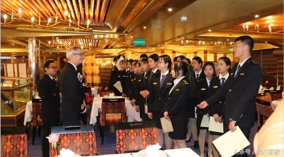 如何在国际邮轮工作,年薪百万可以去游轮旅游