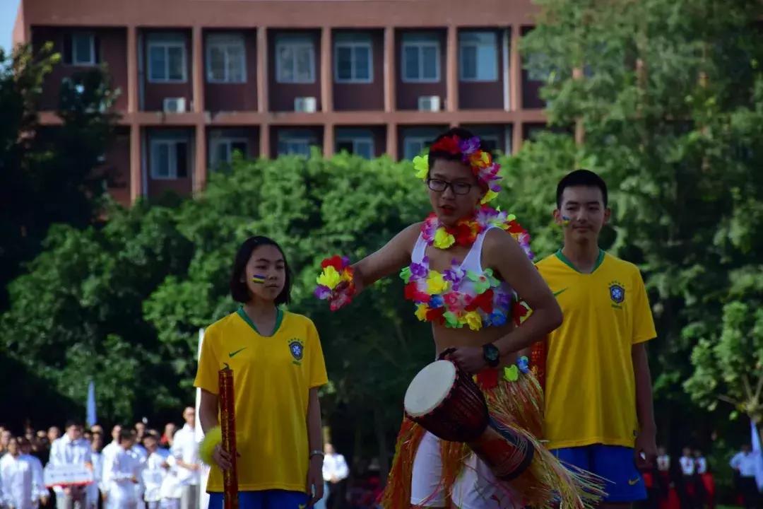 巧绘世界缩影，畅舞运动激情，科中第十届体育文化节盛大开幕