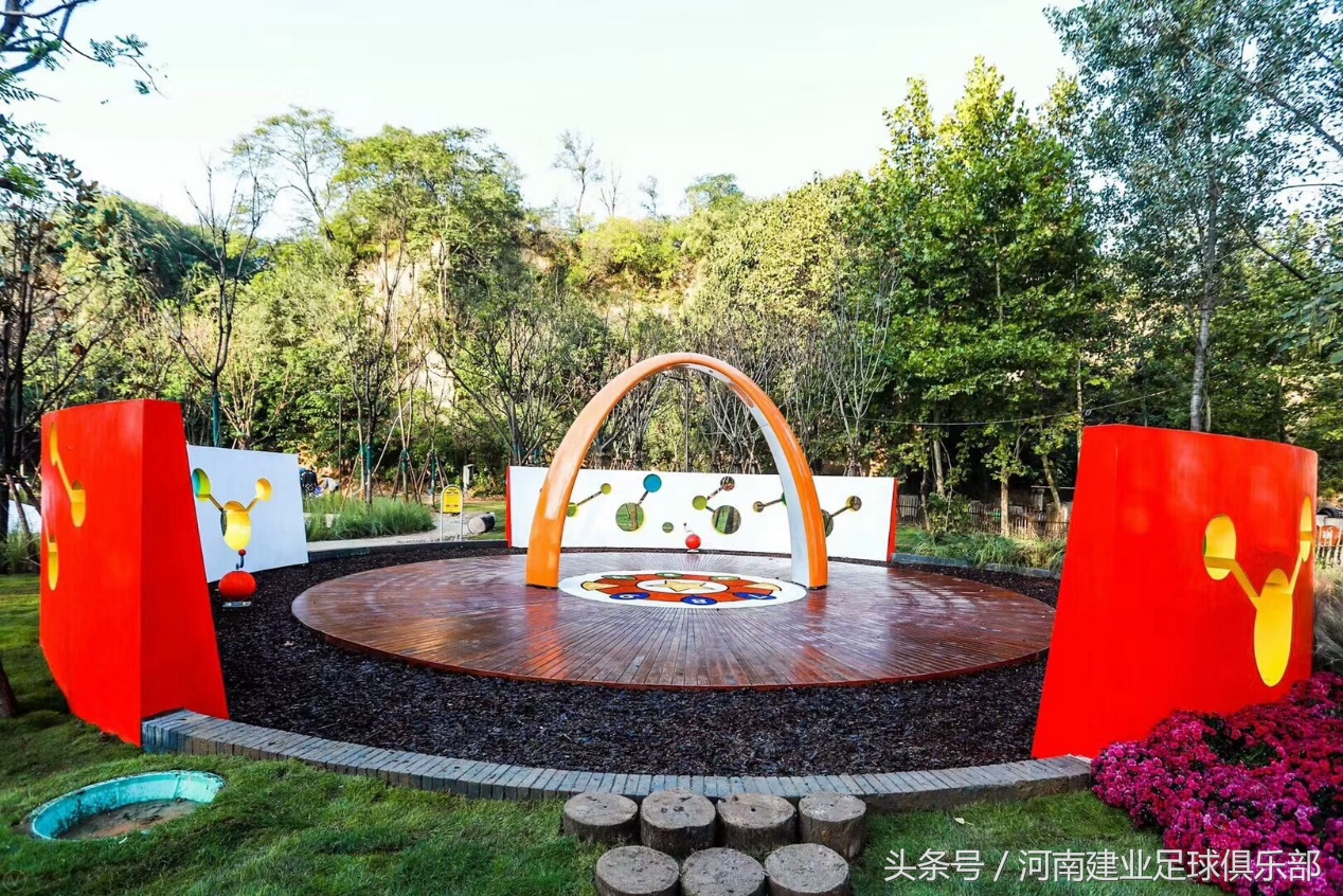 建业足球小镇简介,郑州建业足球小镇北欧智乐园