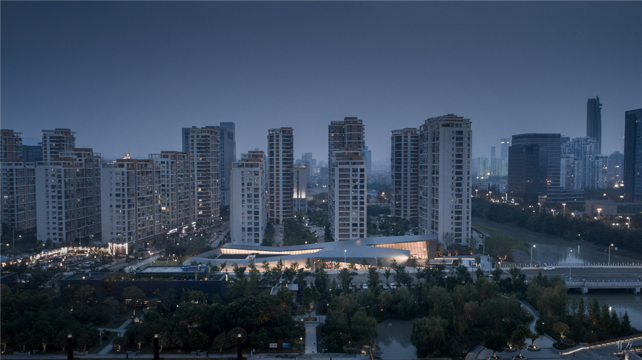 涓浗鍙欎簨,涓浗鍙欎簨浣滃搧