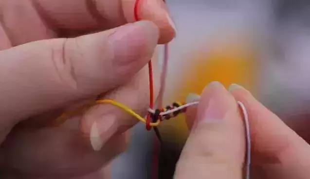蜜蜡文玩手串绳子双股打结方法,文玩核桃手串单线打结方法
