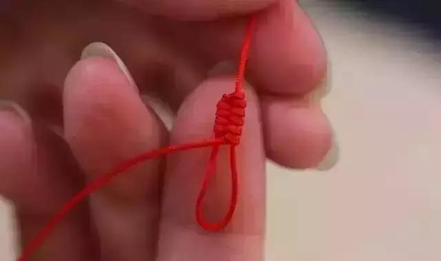 文玩手串串珠怎么打结,文玩手串水晶弹力绳子打结方法