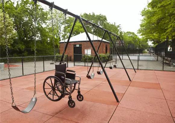 到底发生了什么？他把12个前女友都做成了高跟鞋？到底是真的假的