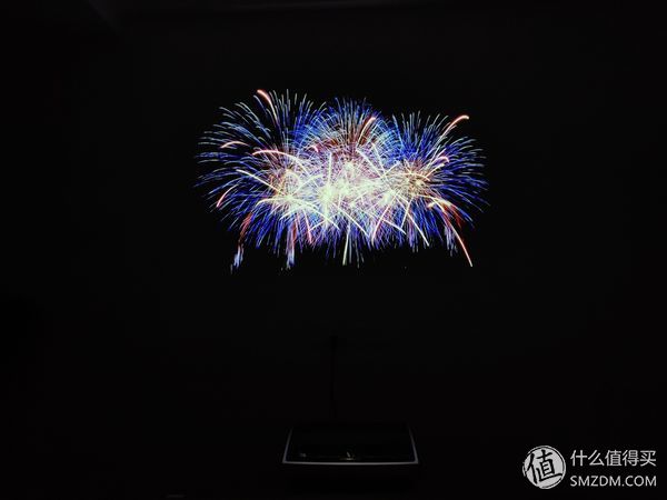坚果sk120寸激光电视,坚果激光电视u1值得买吗