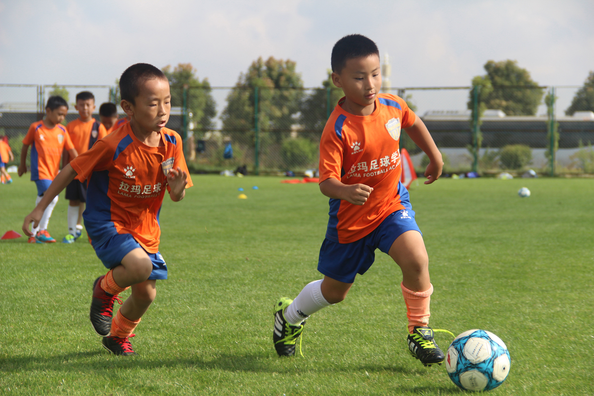 中国足球再一次走上了冲击的征程,中国足球的未来出路