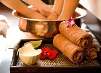 四个泡脚药方让你湿气全无,每天泡脚10分钟清除体内湿气