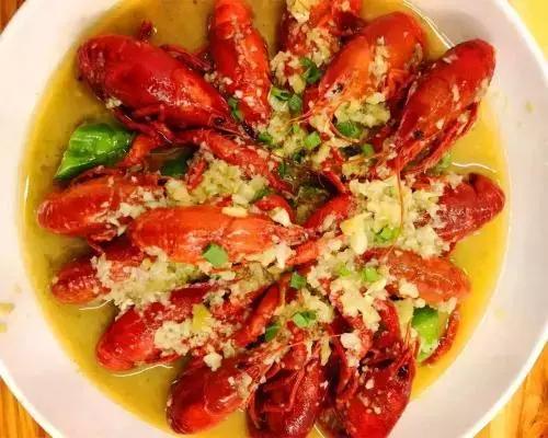 喝了一碗蒸大蒜水,喝了蒸蒜水恶心