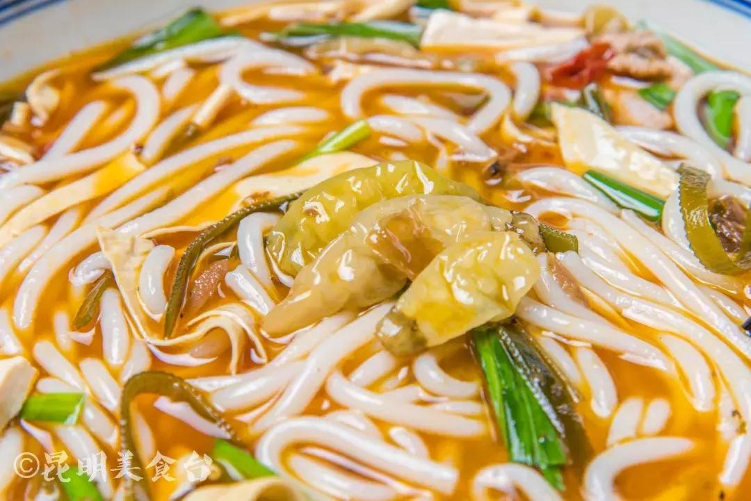 藏在昆明街巷里的10家米线店,昆明古镇米线店