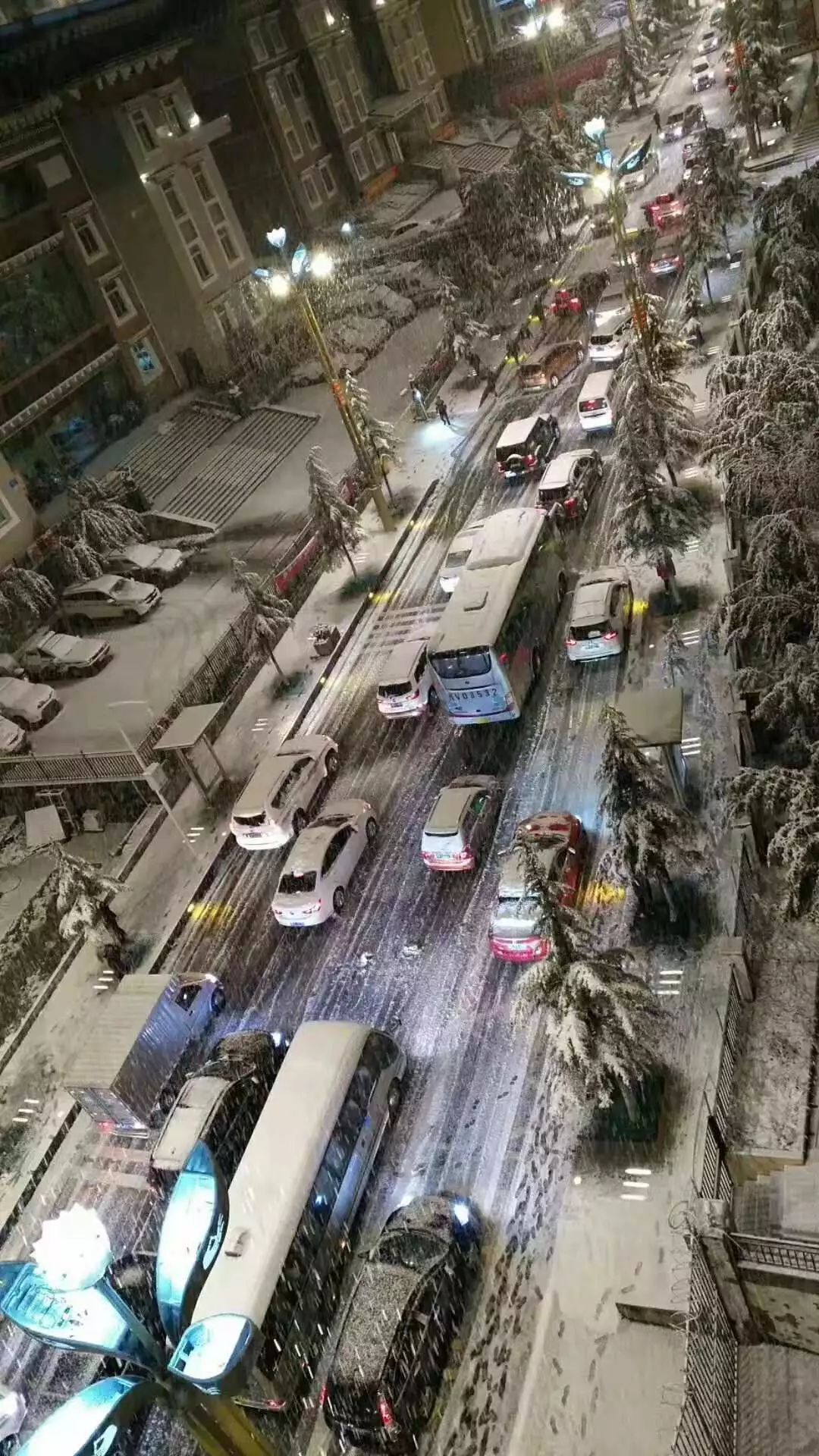 去稻城有没有不翻折多山的路,去稻城先过康定还是折多山