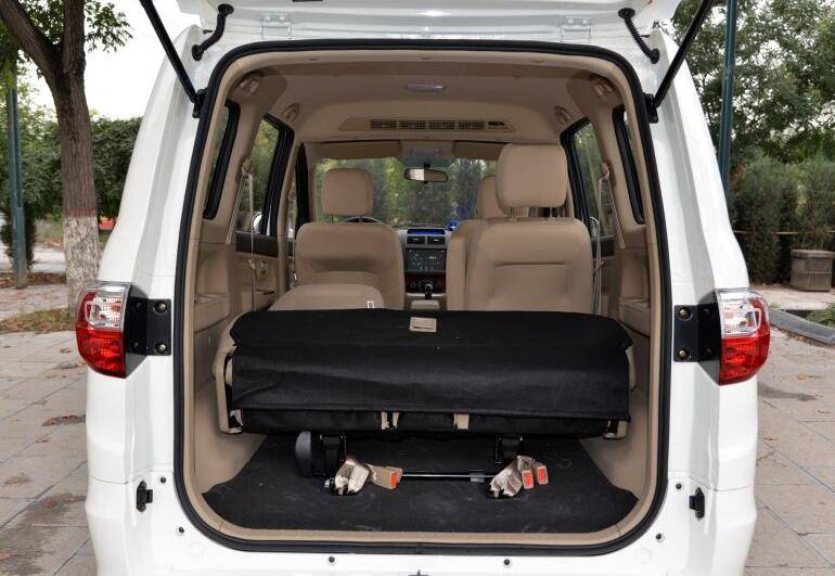 3万多是选择nk800还是450sr,3万多是选宝骏730还是途安