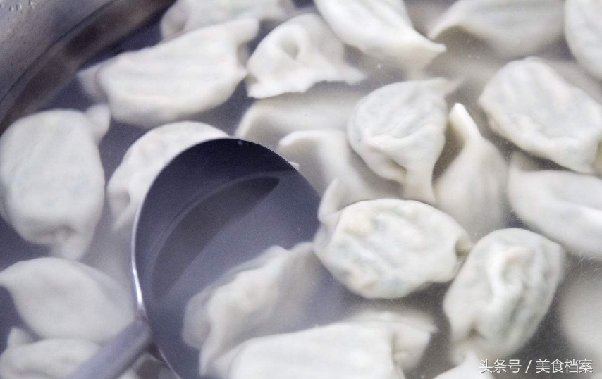 速冻水饺怎么煮大概煮多长时间,速冻水饺的正确煮法几分钟