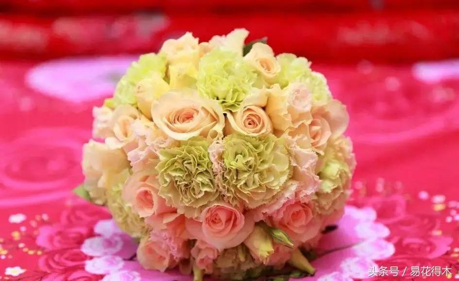 复古手捧花的最佳搭配,手捧花最佳搭配图片