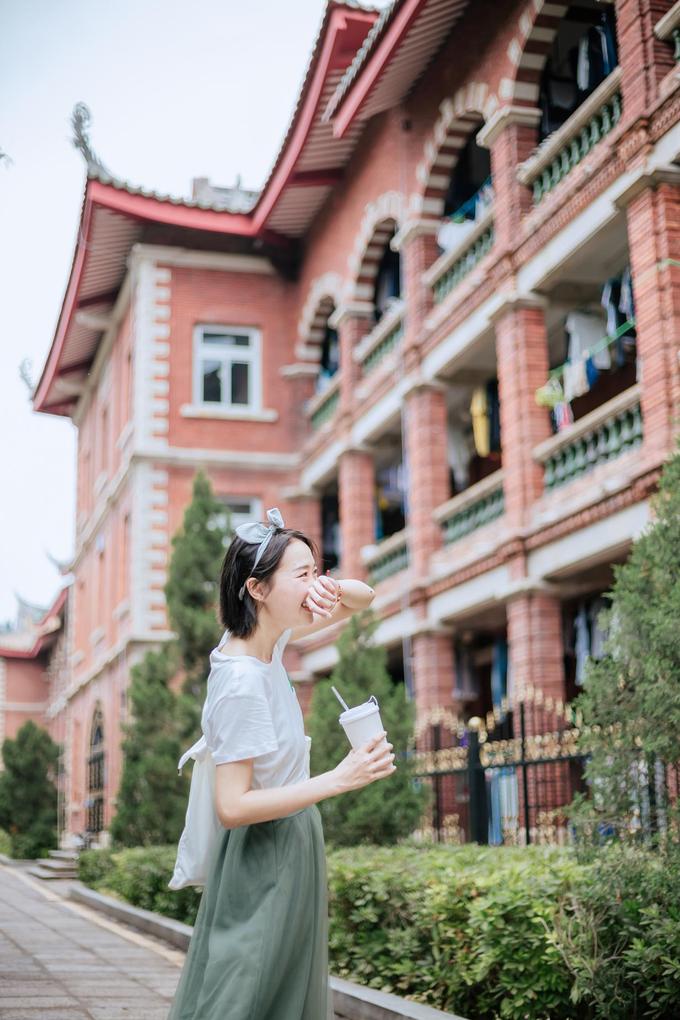 厦门大学打卡照怎么拍好看,厦门大学怎么拍照转场