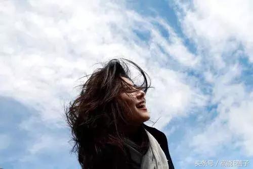 拍照pose技巧和方法,女生拍照剪刀手pose