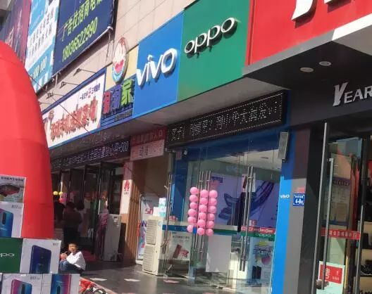 拿身份证去银行领礼品安全吗,凭身份证银行卡领东西靠谱吗