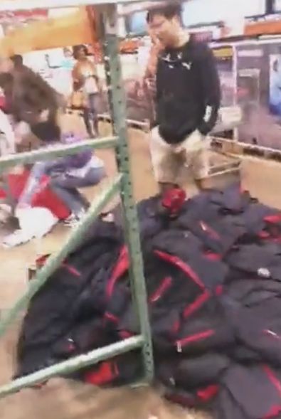 风衣霸，奶粉霸？Costco和沃尔玛被多伦多代购全搅和乱了！