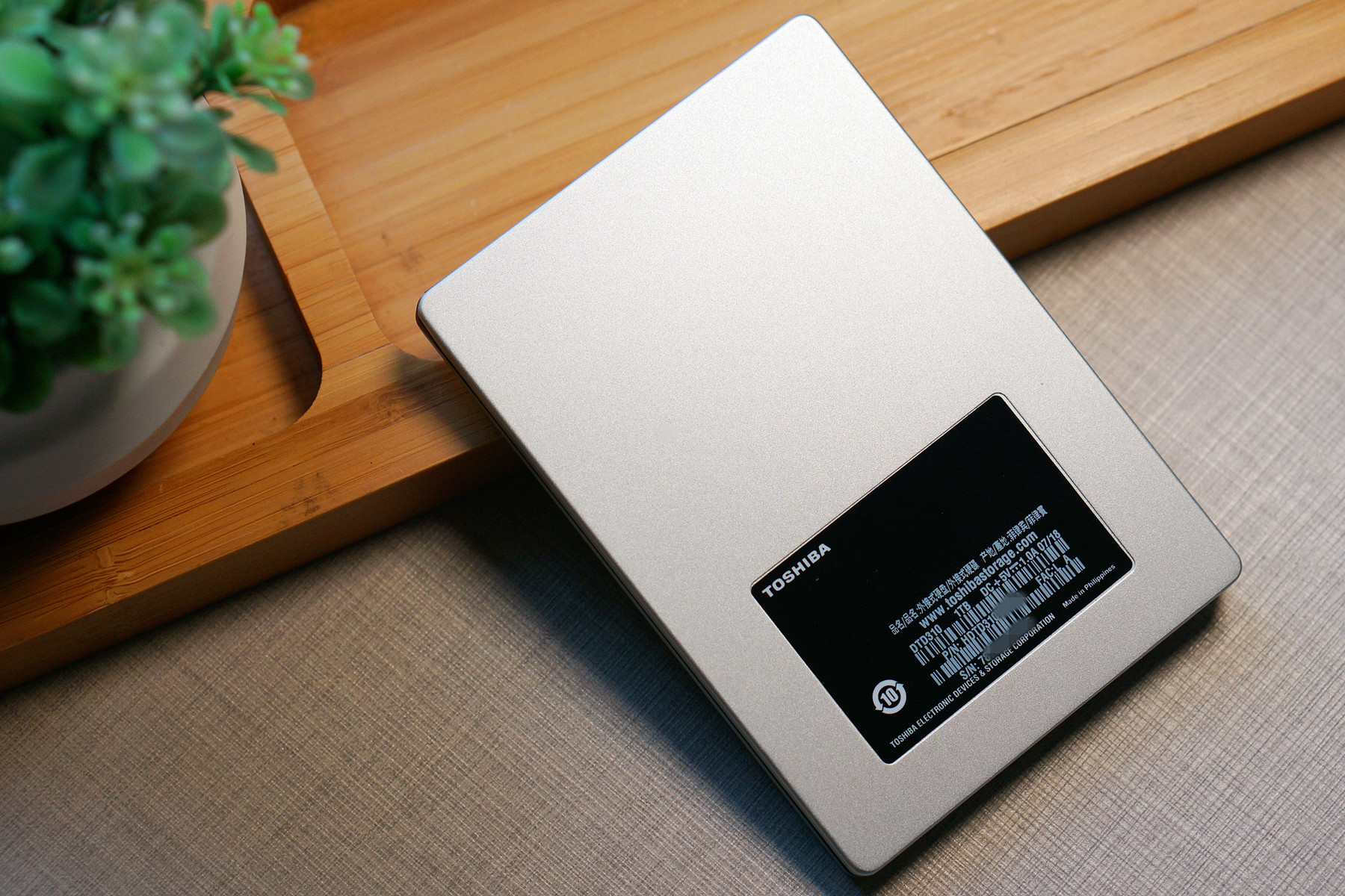 极致轻薄商务首选:东芝CANVIO™SLIM移动硬盘体验