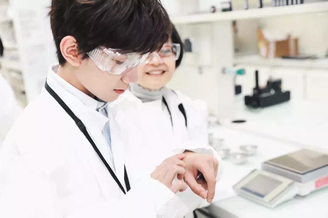 什么样的美萝莉，能让整个好莱坞等她长大？