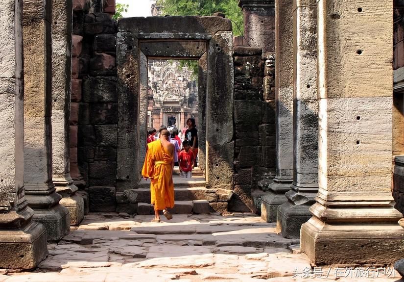 不去普罗旺斯和柬埔寨,千元飞到泰国看最美向日葵田和高棉遗址