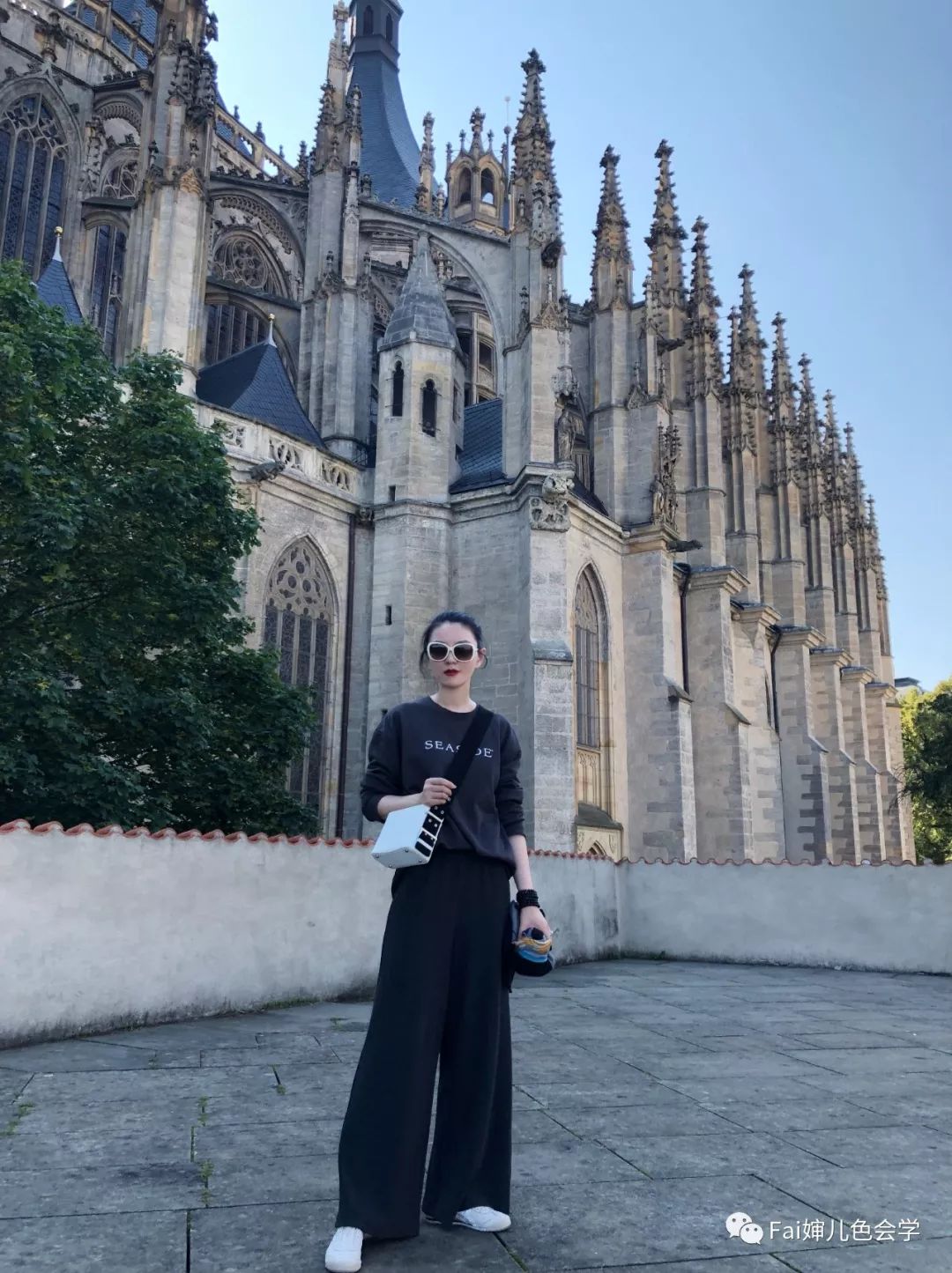 “10TOPS+4PANTS”婶儿的12天旅行穿搭！