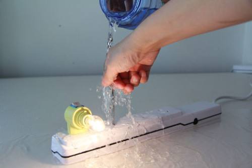 20元防水插座骗局解密,领头鹰防水插座30元是真的吗