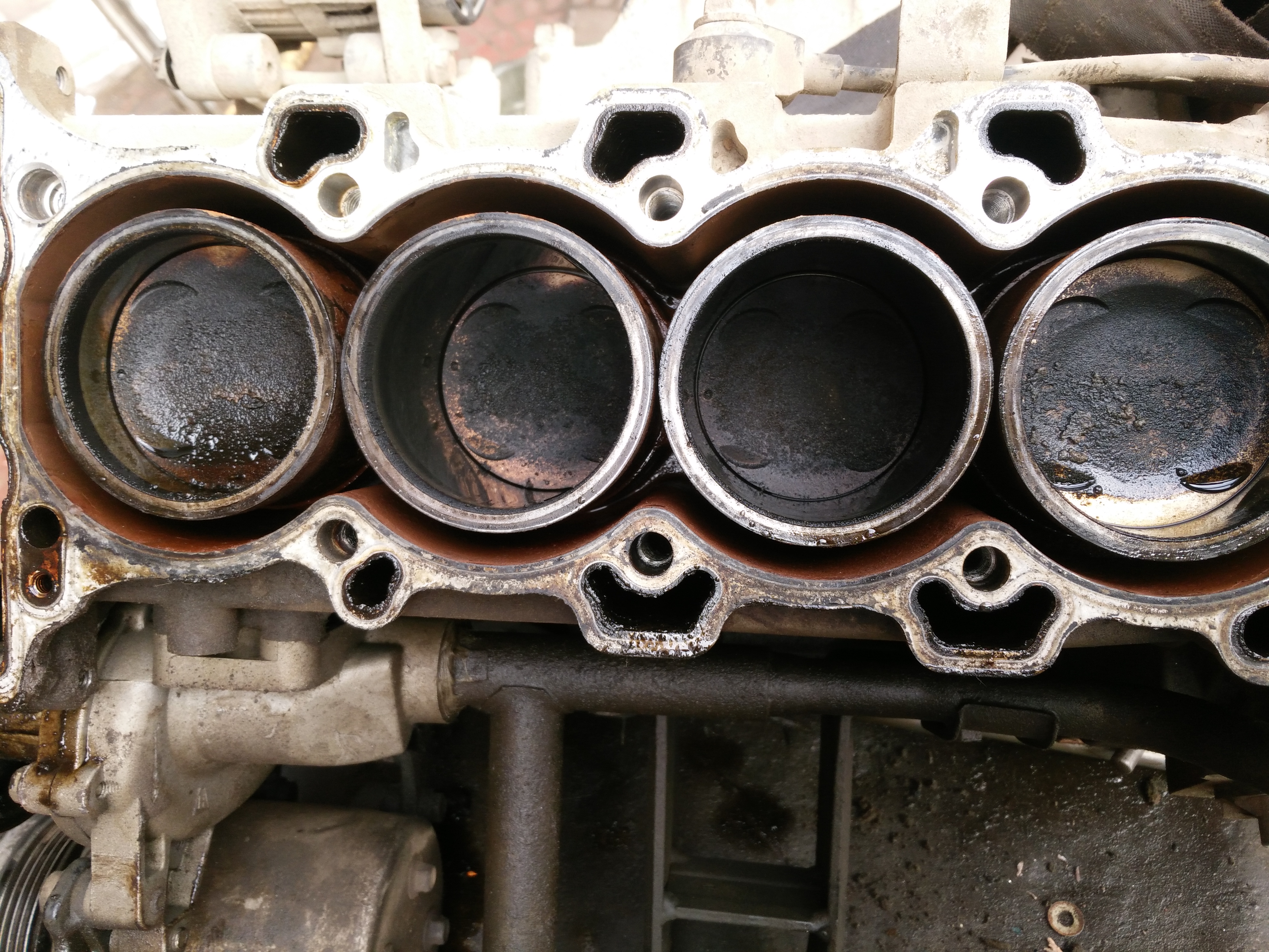 汽车涡轮增压烧机油怎么办,操作不当造成发动机损坏能保修吗