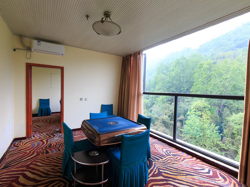 叫板“国际温泉小镇”的花水湾，国庆后错峰就去这儿！