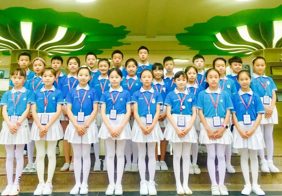 自豪四川,自豪韦世豪