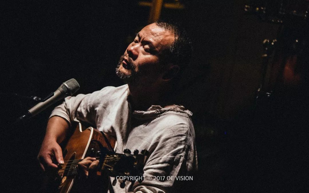 他一首《彼此问候》，温暖了我好多年