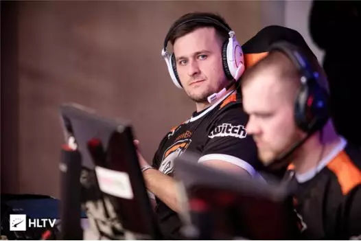 CS:GO|人均鬼才!职业哥签名贴纸盘点,CaptainMo不亏是CN信仰