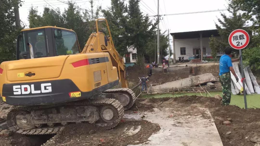 月入4万多，买山东临工E680F干市政绿化，高春林赚翻了