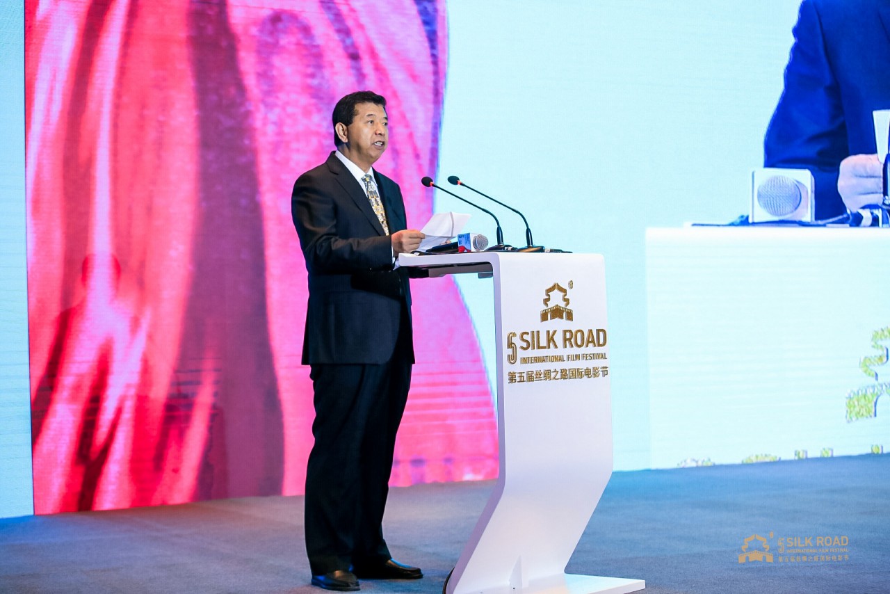 影视产业的创新与发展,中国影视产业发展创新思路