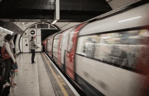 因为不会“舔”，我这个人就“不行”