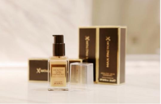 烟酰胺气垫粉底液,光感透润烟酰胺养肤粉底液