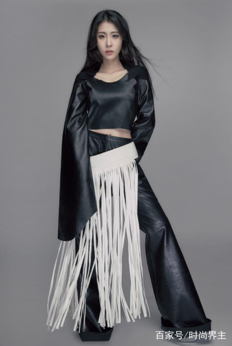 张碧晨惊艳礼服,张碧晨露腿礼服