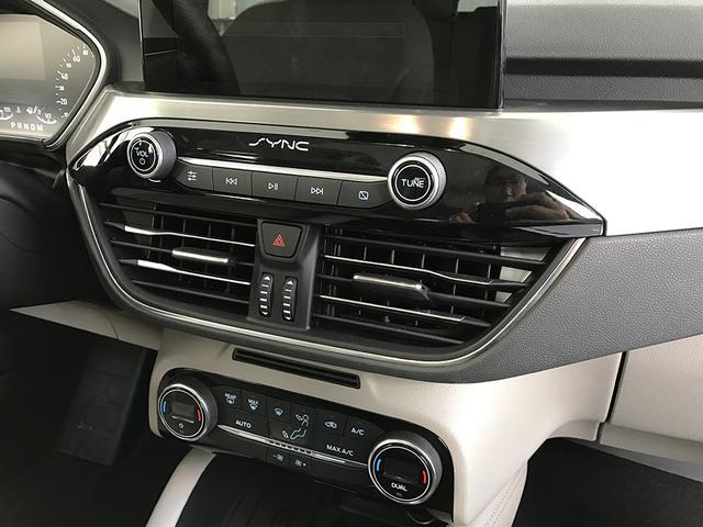 全新福克斯两厢二手,福克斯两厢1.6最新报价