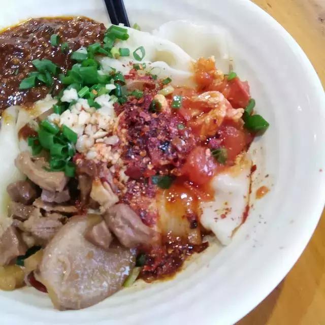 四川川东最正宗的铺盖面,成都特色美食铺盖面