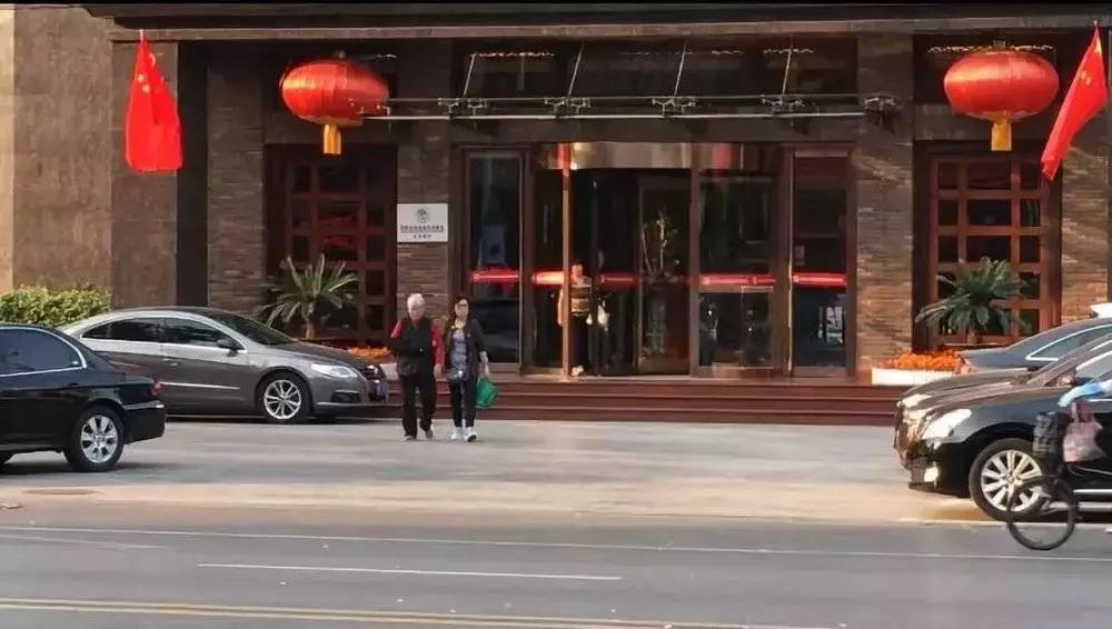 石家庄不相信眼泪，但相信洗浴